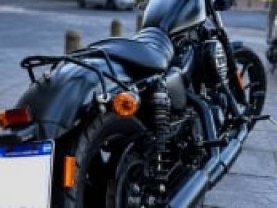 Harley Davidson Iron 8832016 ,  Nafta ,  20.000 km.