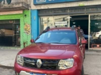 Renault Duster Oroch Privilege 2MT ,  2018 ,  Nafta ,  4x2 ,  290.000 km.