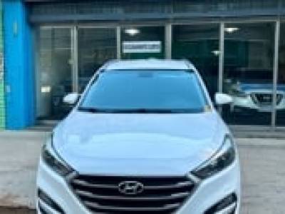 Hyundai Tucson 2.0 4x2AT ,  2016 ,  Nafta ,  4x2 ,  110.000 km.