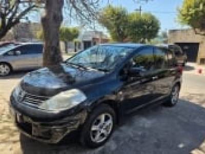 Nissan Tiida VisiaMT ,  2010 ,  Nafta ,  230.000 km.