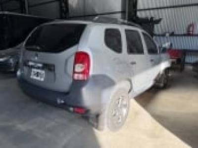 Renault Duster 1.6 4x2 ConfortMT ,  2013 ,  Nafta ,  141.000 km.