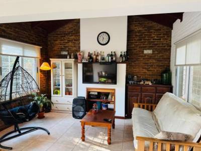 Venta Casa Rosario Fisherton con Cochera Jardin Impecable Apta Credito Bv. Argentino y Acevedo