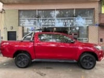 Toyota Hilux Sr 2.8 4x4MT ,  2016 ,  Diesel ,  4x4 ,  170.000 km.