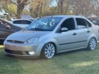 Ford Fiesta MaxMT ,  2005 ,  Nafta ,  114.000 km.