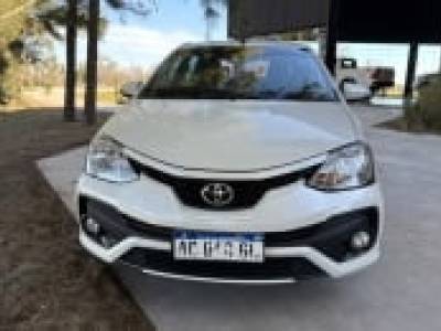 Toyota Etios 1.5 4p Xls 6mtMT ,  2017 ,  Nafta ,  48.000 km.