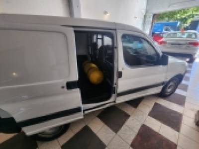 Peugeot PartnerMT ,  2013 ,  GNC ,  158.000 km.