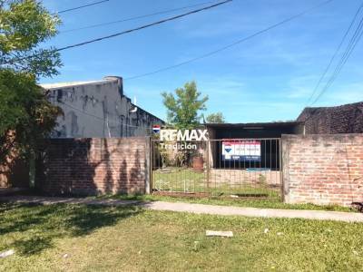 VENTA DE  CASA A RECICLAR EN FONTANA