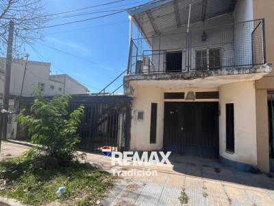 VENTA CASA + DEPARTAMENTO A RECICLAR - LA LIGURIA