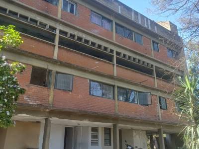 Alquiler duplex con cochera en P.B. -expensas baja