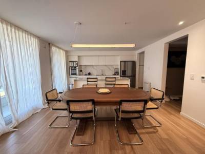 Departamento Tres Dorm. con Cochera en Venta Centro Rosario